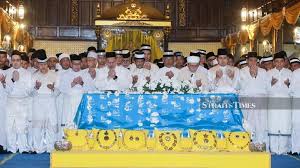 At istana kota lama, kelantan, 20th june 1974, educ. Lucas Szkopinski On Twitter 1 2 The Funeral Of Hrh Sultan Ismail Petra The Former Sultan Of Kelantan In Photos Malaysia Source New Straits Times Https T Co Norvdjzmxj
