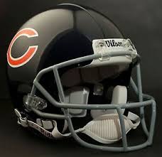 Widely considered one of the league's most storied rivalries, the bears and packers had previously met 28 times at lambeau field for a season opener. Walter Payton Chicago Bears Schutt Opo Sw Football Helm Gesichtsmaske Grau Ebay