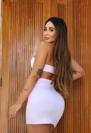 Vestido Curto Recortes Tubinho Abertura Ano Novo Réveillon Carmen Branco