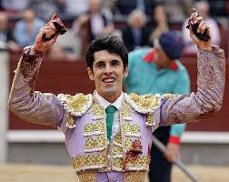 Sexto toro de Victoriano del Río para Talavante. Silencipo ante otro que no  valió