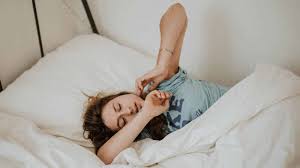 Er kann in seltenen fällen auch auf eine lungenembolie, lungenkrebs, eine beginnende herzschwäche oder asthma hindeuten. Trockener Husten Was Tun Und Was Hilft Bei Trockenem Husten