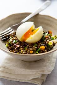 Lentilles En Salade Et Oeufs Mollet Recette Recettes De Cuisine Cuisine Vegetarienne Salade De Lentilles