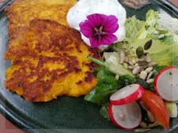 Kurbispuffer Rezept Auch Fur Den Thermomix Rezept Kurbis Puffer Rezepte Lebensmittel Essen