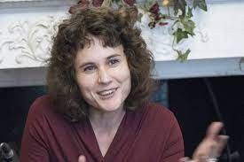 A nosztalgia művészete / a művészet nosztalgiája. Darida Veronika Portre Theater Online