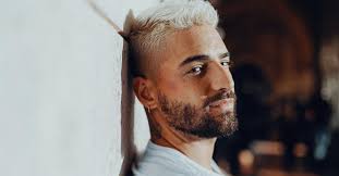 Fue escrita por maluma, keityn, edgar «hawái de vacaciones, mis felicitaciones. Maluma Mostro Su Relacion Rota En El Video De Su Nueva Cancion Hawai