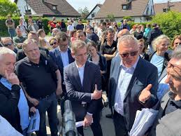 V ŽIVO) Premier Robert Golob z županom ...