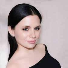 anonimno!!! hajde mame da cujemo kako se zovu vasi andelcici???