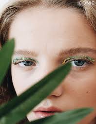 We would like to show you a description here but the site won't allow us. Shades Of Green Iconic Artist