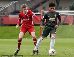 Manchester united's shola shoretire has become the youngest ever player to appear in the uefa youth league at the age of 14 years and 314 days. Manchester United Sign 17 Year Old Prodigy Shola Shoretire To First Professional Deal Daily Mail Online