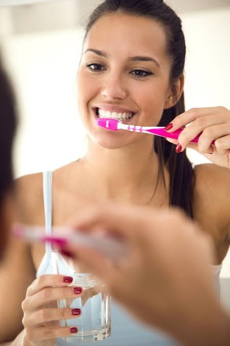 Imágenes de Mujer lavandose los dientes: descarga gratuita en Magnific (anteriormente Freepik)