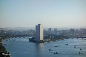 Located on the middle of the yanggakdo island on the taedong river. 34 The Yanggakdo International Hotel In Pyongyang Where Most Foreigners Stay Upon A Visit To North Korea Corea Del Norte Corea Del Sur Extranjero