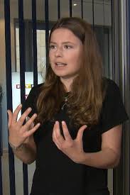 Jun 18, 2021 · exakt 100 tage vor der wahl demonstrieren die aktivisten von fridays for future wieder. Luisa Neubauer Rassismus In Gesellschaft Tief Verankert