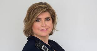 De vooravond is de talkshow van bnnvara gepresenteerd door @fidanekiz en @renzeklamer. Angela De Jong Wist Dat Het Rommelde Bij De Vooravond Maar Dit Zag Ik Niet Aankomen Show Gelderlander Nl