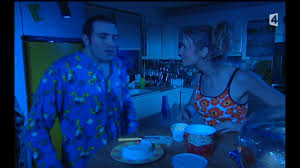 Les médecins recommandent le piercing dans cette partie du corps, voici pourquoi ! Un Gars Une Fille 1999