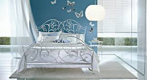 Wrought iron beds have been the top choice of many for comfort, style, and longevity. Ciacci Papillon Bed In Silver Leaf Uber Cool Designer Silver Bed Amazing Metal Bed Robinsons Beds