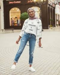 Ootd indonesia, hijab ootd, hijab outfit of the day, campus lookbook, casual hijab tutorial, casual hijab. Boyfriend Jeans With Hijab Modern And Fashionable Hijab Outfits Just Trendy Girls Hijab Fashion Hijab Outfit Hijab Fashion Inspiration