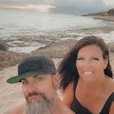 Where to find single bikers with tattoos and tall stature?