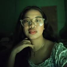 Lucy Lynn (@losealane) • Threads, Say more