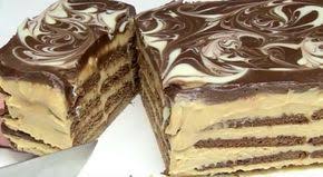 Er Bestaan Talloze Varianten Van Taarten Met Koekjes Maar Deze Versie Met Karamel Laat Die Taarten Ver Achter Zich Koekjes Taarten Dessert Ideeen Cakerecepten