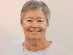 Kerry Beard's Instagram, Twitter & Facebook