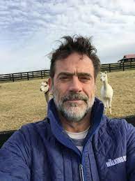 Jeffrey dean morgan as negan the walking dead s08e10 the lost and the plunderers. Pin On Sex On A Stick