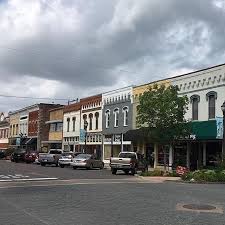 Come visit the unique stores and restaurants of historic downtown rogers ar. Downtown Rogers Never Ceases To Put A Smile On Our Faces Rogersrocks Mikelydon Downtown Street View House Styles
