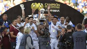 Cruz azul, actual campeón de la liga bbva mx, y león, monarca del apertura 2020, jugarán por el trofeo de campeón de campeones en la ciudad de los ángeles. Cruz Azul Secure Campeon De Campeones Trophy In Hard Fought Win Over Leon As Com