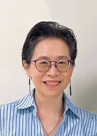 Eileen Chow's Instagram, Twitter & Facebook