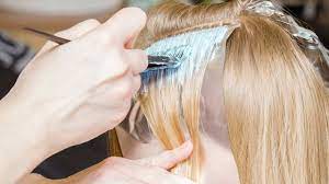 According to all four doctors, there just isn't enough conclusive evidence or research to suggest dyeing your hair while pregnant will cause harm to your fetus. 2pggjpafkyqarm