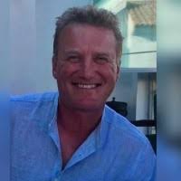 300+ profilů „Briston“