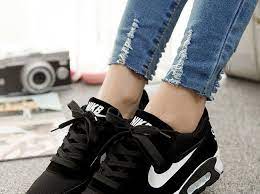 Achetez vos baskets pour femme en soldes et pas cher toute l'année. Epingle Sur Shoes Sneakers Heels