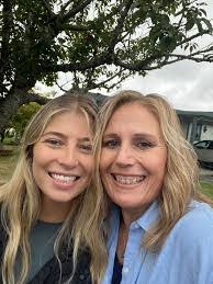 Mindy Gamble's Instagram, Twitter & Facebook