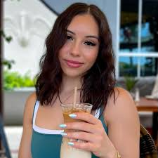 Claudia Bencomo (@bencomoclaudia) • Instagram photos and videos