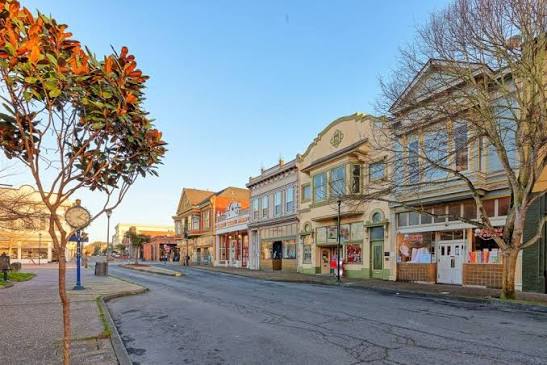 Eureka Waterfront & Old Town