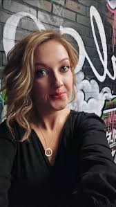 Finished up the podcast/vcr tape with Robert Ceo Medley . Had a dayyum gewd  time. Can't wait for y'all to get to know me alittle more❤️🙏 Stay tuned!  #podcast