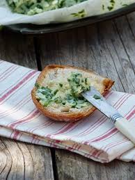 Aides Culinaires Aux Plantes Sauvages Beurre Sel Huile Vinaigre Bouillon Cube Je Cuisine Sauvage Ail Des Ours Alimentation Comment Cuisiner