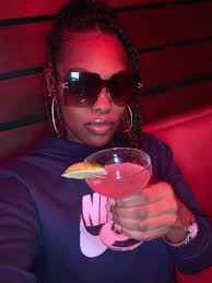 Girlies in New Orleans area link up for food/drinks