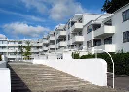 In 1958 entwarf arne jacobsen das egg für die lobby und lounge bereiche des sas royal hotels in kopenhagen. Arne Jacobsen Wikimedia Commons