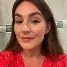 Kari Todd's Instagram, Twitter & Facebook