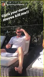 Only high quality pics and photos with chris hemsworth. Liam Hemsworth Goes On Vacation With His Brother Chris Friends After Splitting With Miley Cyrus Photo 4351693 Chris Hemsworth Elsa Pataky Liam Hemsworth Pictures Just Jared