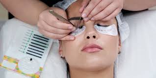 How to Become a Lash Technician UK