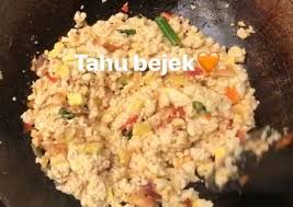 Di sini ayam goreng dan bebek goreng, disajikan dengan sambal, tahu tempe dengan harga terjangkau dan enak. Resep Tahu Bejek Tumis Tahu Pedas Sederhana Dan Nikmat Oleh Allegra Vega Cookpad