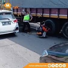 Pemerintah rencananya akan membuka kembali lowongan cpns tahun 2019 ini. Membantu Dengan Tulus Tanpa Berharap Fulus Tgl 22 Januari 2019 Di Jl Yos Sudarso Tebing Tinggi Kaniturjawali Polres Tebing Tinggi Membantu Seorang Supir Truk Memasang Ban Untuk Mempercepat Proses Evakuasi Truk