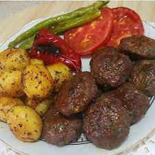 yemektarzimiz on instagram nefisss izgara anne koftesi ve bebek patatesi ile muhtesem bir aksam yemegi yapabilirsin yemek tarifleri bebek patates yemek