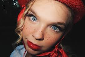 FOOT!💋🌾 a bittersweet kiss goodbye to miss ado. resiliency, strength and  finding joy as MUCH as possible during my time with her. forever MY girl  and will always hold her near and