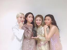 Ask K Pop The Group Mamamoo Successfully Completed A 17 Day Comeback With The New Song Mamamoo Prom Dresses Cool Girl