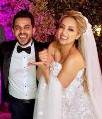 بالصور| كواليس لقاء مي حلمي وزوجها محمد رشاد مع عمرو أديب. Ø¨Ø¹Ø¯ Ø²ÙˆØ§Ø¬Ù‡Ø§ Ù…Ù† Ù…Ø­Ù…Ø¯ Ø±Ø´Ø§Ø¯ Ù…ÙŠ Ø­Ù„Ù…ÙŠ ØªØ³Ø®Ø± Ù…Ù† Ø§Ù„Ø´Ø§Ù…ØªÙŠÙ† Ù…Ø¬Ù„Ø© Ø³ÙŠØ¯ØªÙŠ