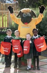 37079818-Pupils at Hunmanby Primary School getting spooked for Halloween in  October, 1996. Pictured left to right, Nicholas Ringrose, Hannah Shackley,  Beverley Thomas, and Rudi and Jos Wescombe, with
