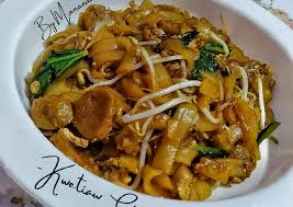 Lihat juga resep mi tiau atau kwetiau ala rumahan enak lainnya. Resep Kwetiau Goreng Ala Resto Oleh Mama Nadine Cookpad