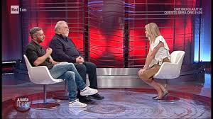 La cantante ed attrice, famosa per le opinioni pungenti e schiette dispensate nei panni di opinionista tv, non si risparmia con i giudizi sul reality show di canale. Qj R1lb3snnubm